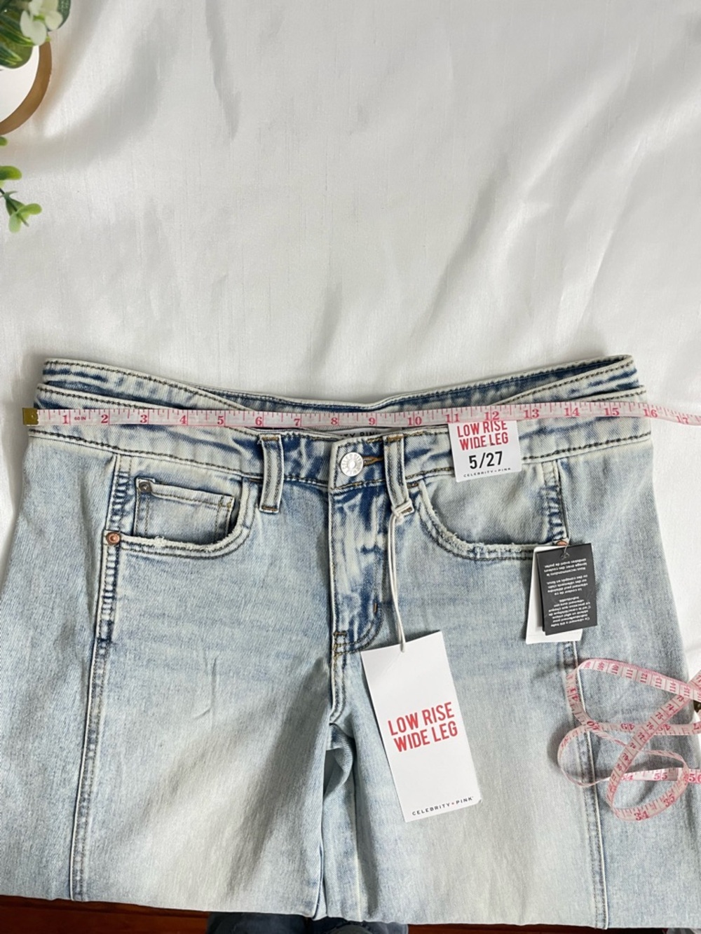 Celebrity Pink Women's Low Rise Double Waistband Wide Leg Jeans  Size  5/27 - Picture 6 of 15